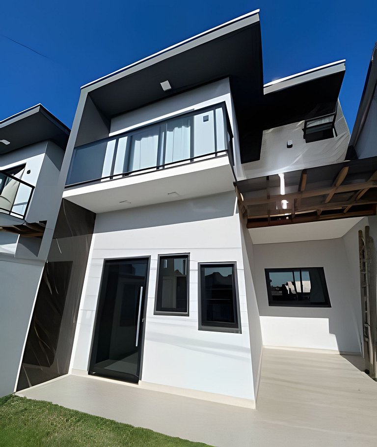 Casa com Mesa de Sinuca próximo Parque e Praia