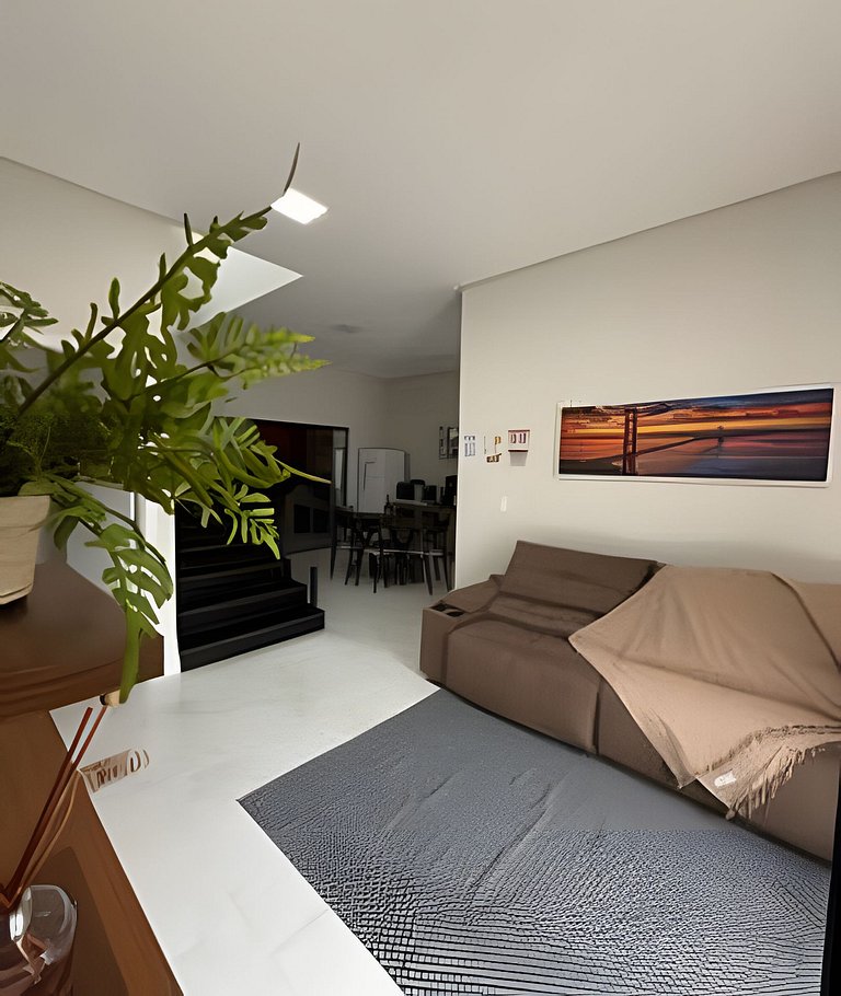 Casa completa próximo Beto Carrero e Praia