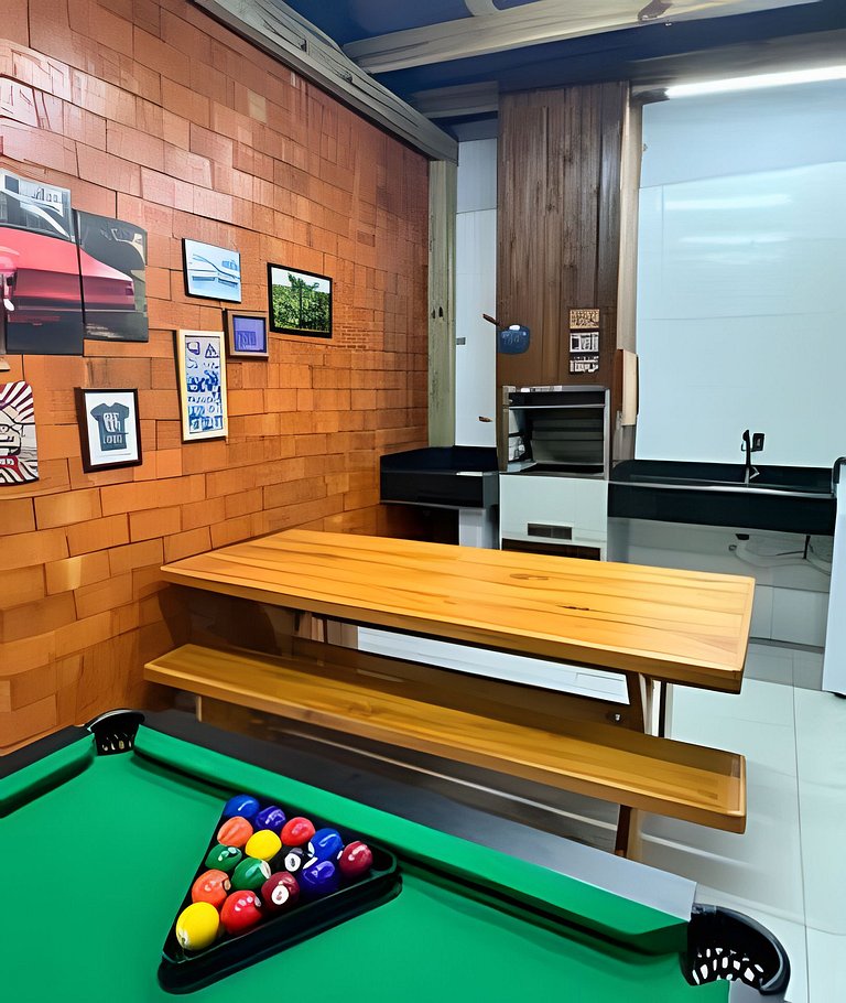 Casa com Mesa de Sinuca próximo Parque e Praia