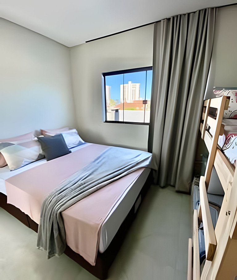 Casa com Mesa de Sinuca próximo Parque e Praia