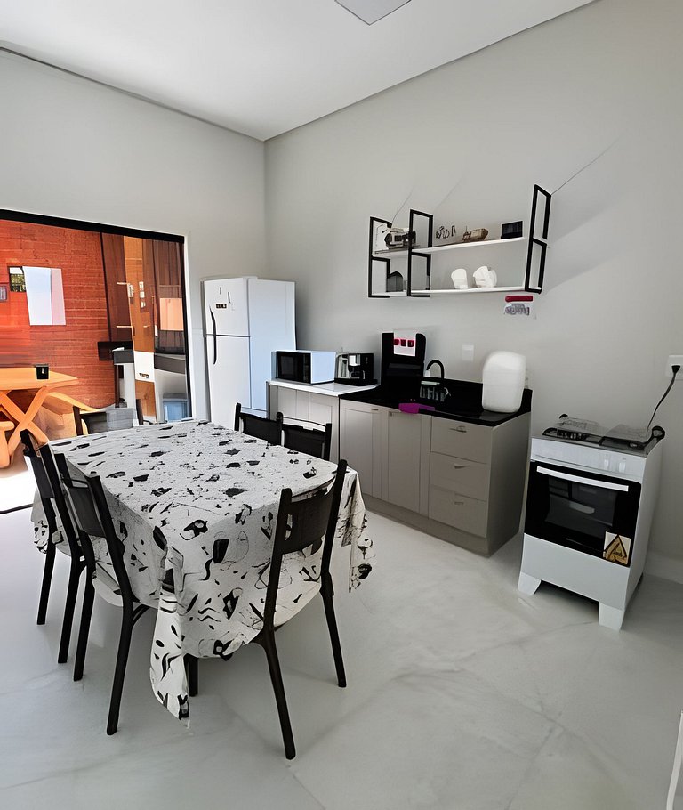 Casa com Mesa de Sinuca próximo Parque e Praia