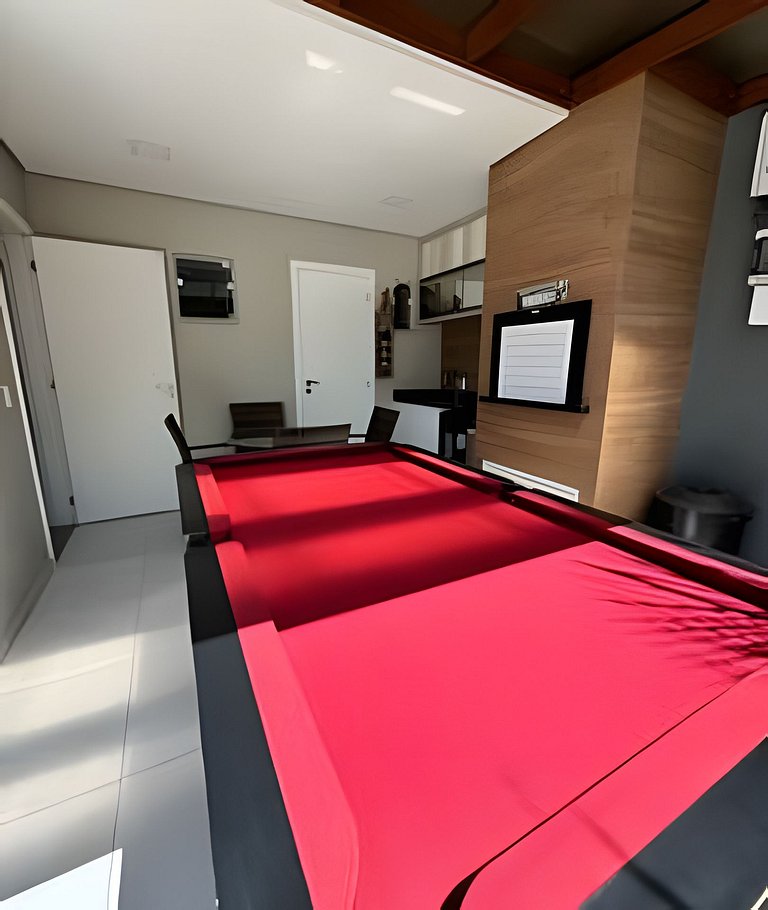 Casa com piscina privativa perto do Beto Carrero