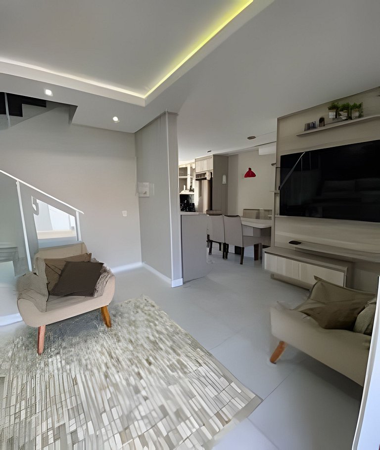 Casa com piscina privativa perto do Beto Carrero