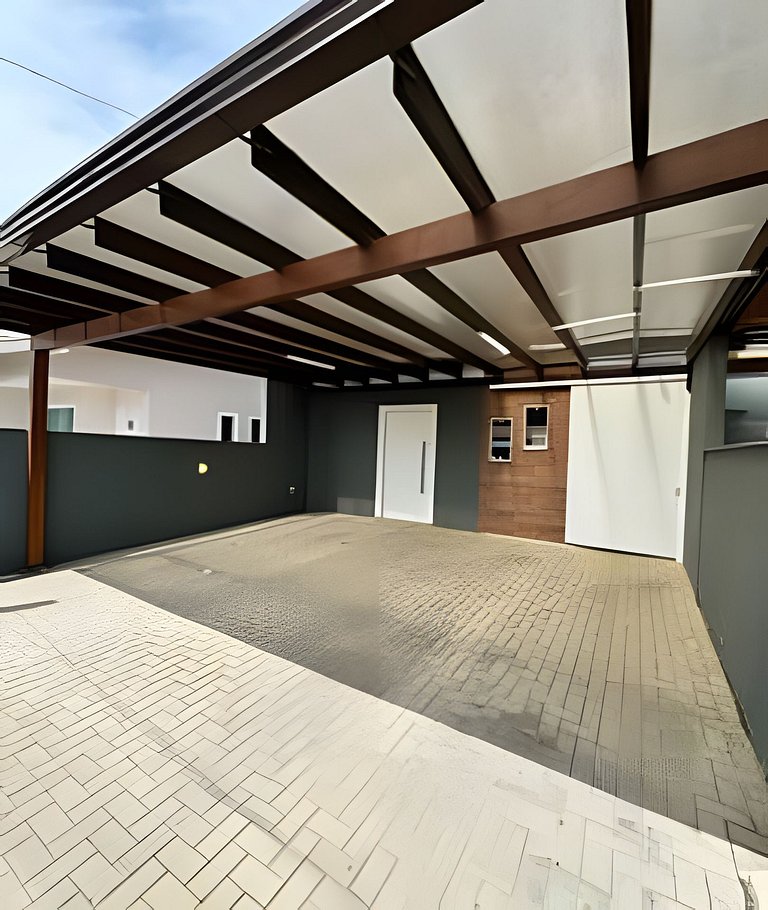 Casa com piscina privativa perto do Beto Carrero