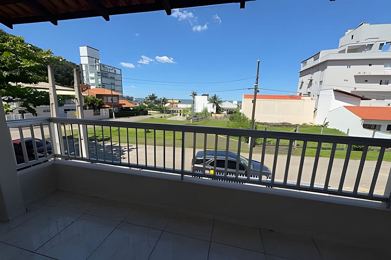 Casa com vista para o mar e próximo a Beto Carrero