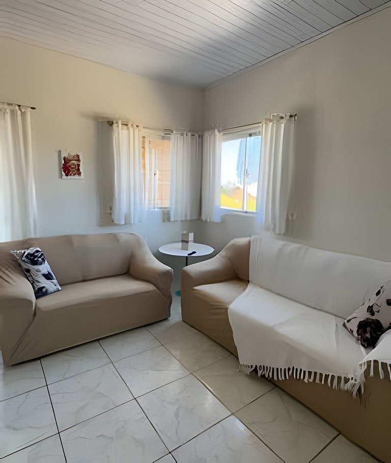 Casa com vista para o mar e próximo a Beto Carrero