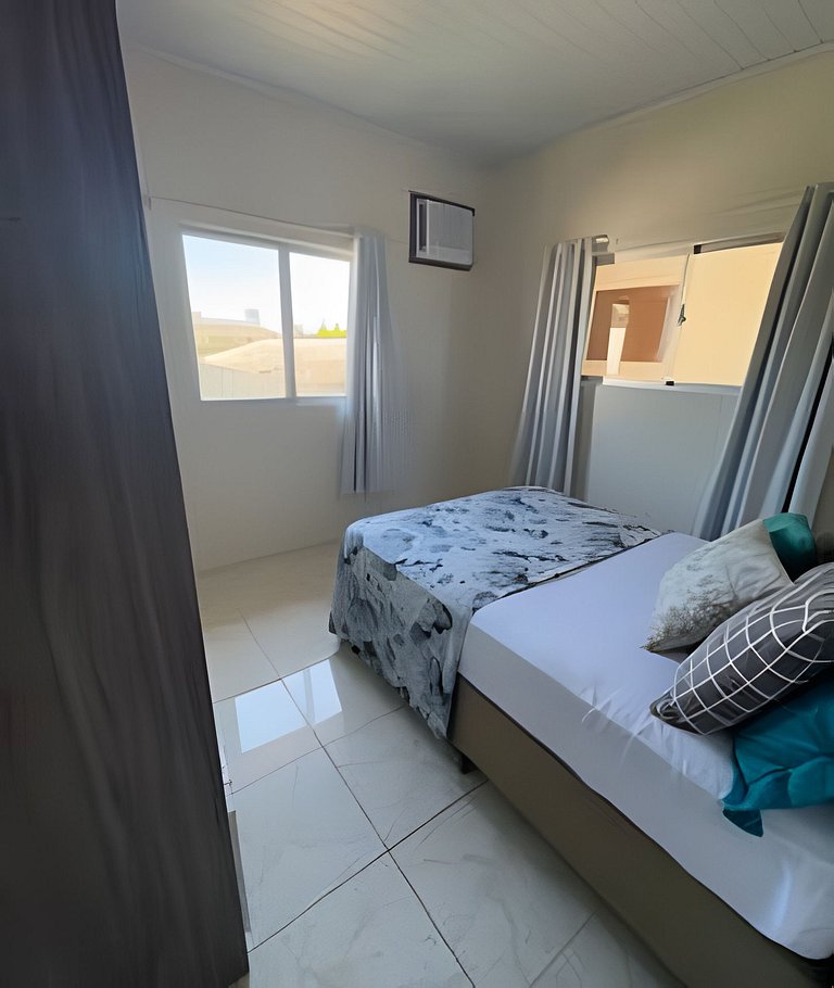 Casa com vista para o mar e próximo a Beto Carrero