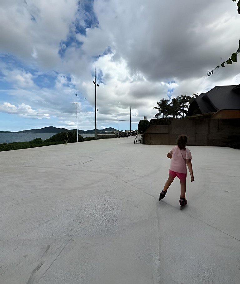Casa com vista para o mar e próximo a Beto Carrero