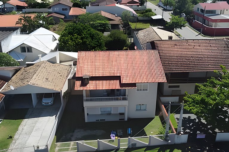 Casa com vista para o mar e próximo a Beto Carrero