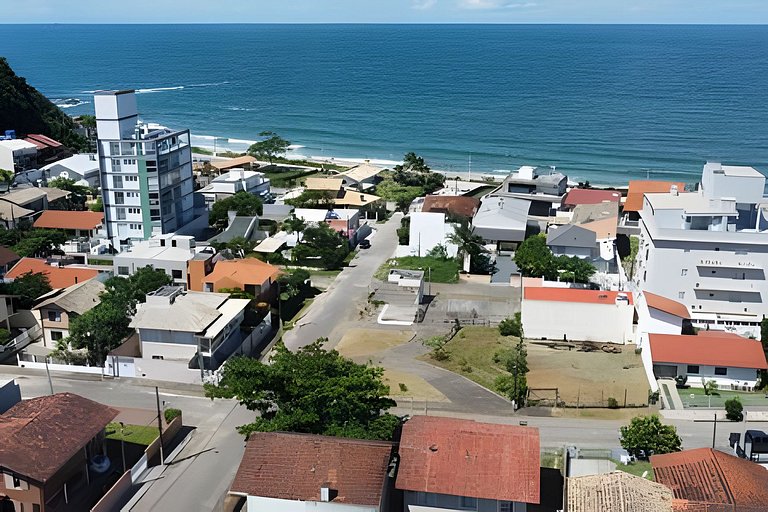 Casa com vista para o mar e próximo a Beto Carrero