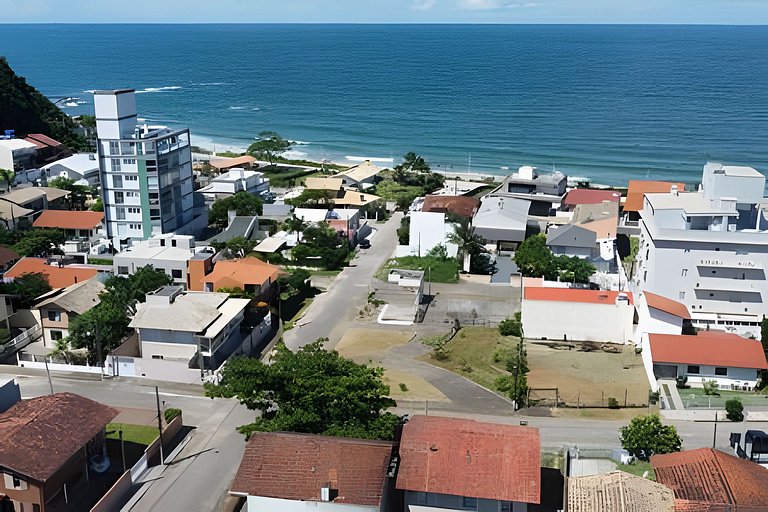 Casa com vista para o mar e próximo a Beto Carrero