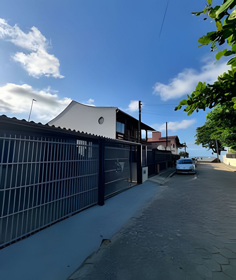 Casa na Cidade do Beto Carrero e a 50m da Praia