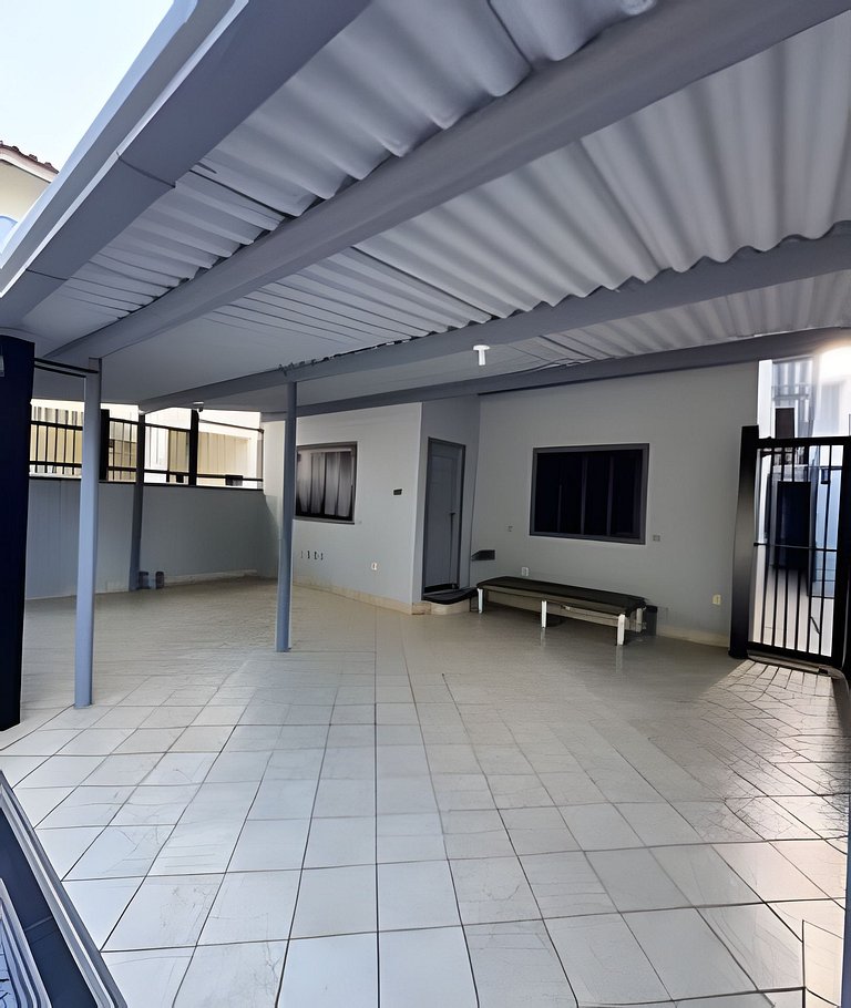 Casa na Cidade do Beto Carrero e a 50m da Praia