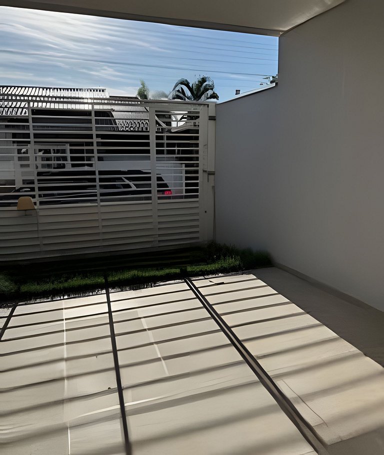 Casa linda com piscina e Bem Próximo ao Parque