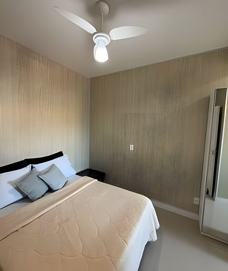 Casa linda com piscina e Bem Próximo ao Parque