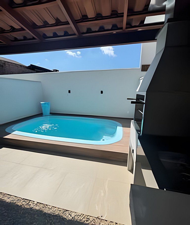 Casa linda com piscina e Bem Próximo ao Parque