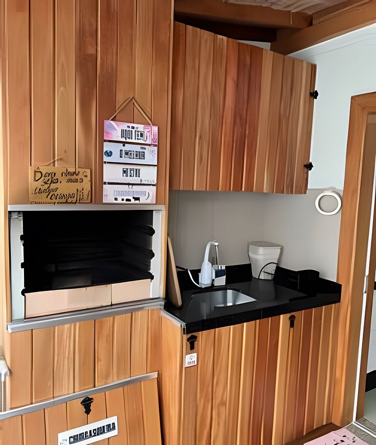 Casa luxo com piscina próximo a Praia e Beto Car.