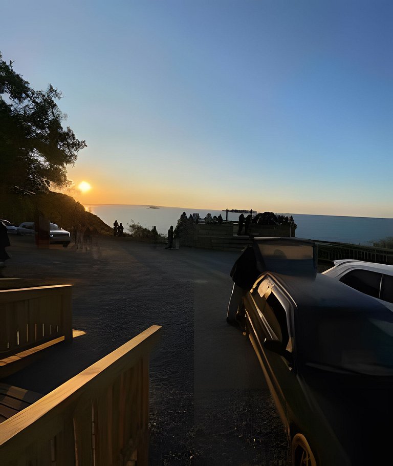 Casa luxo com piscina próximo a Praia e Beto Car.