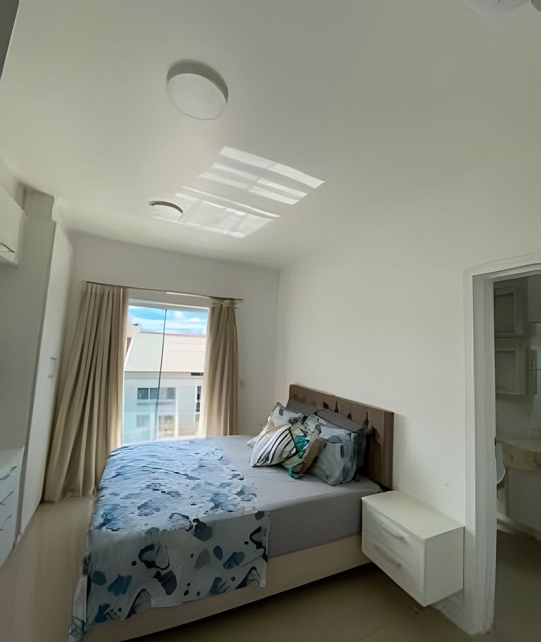 Casa luxo com piscina próximo a Praia e Beto Car.
