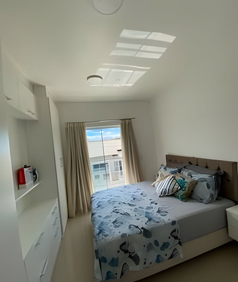 Casa luxo com piscina próximo a Praia e Beto Car.