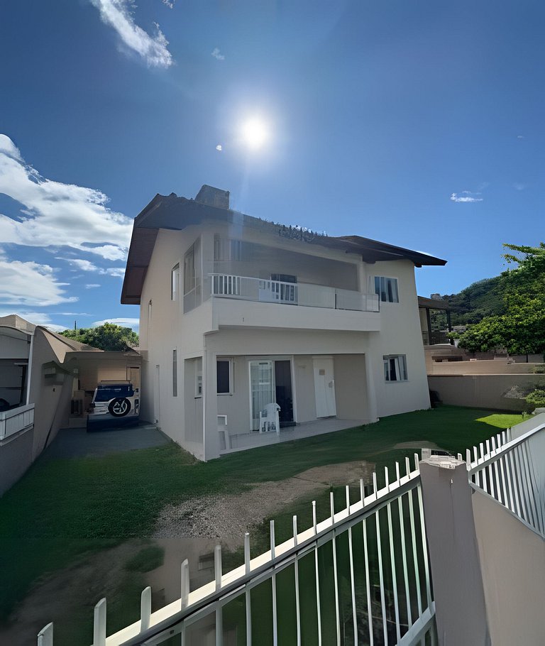 Casa a 100m da Praia em Penha e 10 minutos do Beto