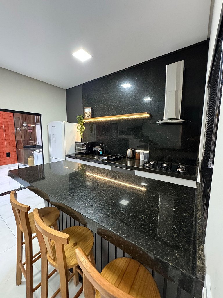 Casa Nova - Moderna | 700m praia | 8 min parque