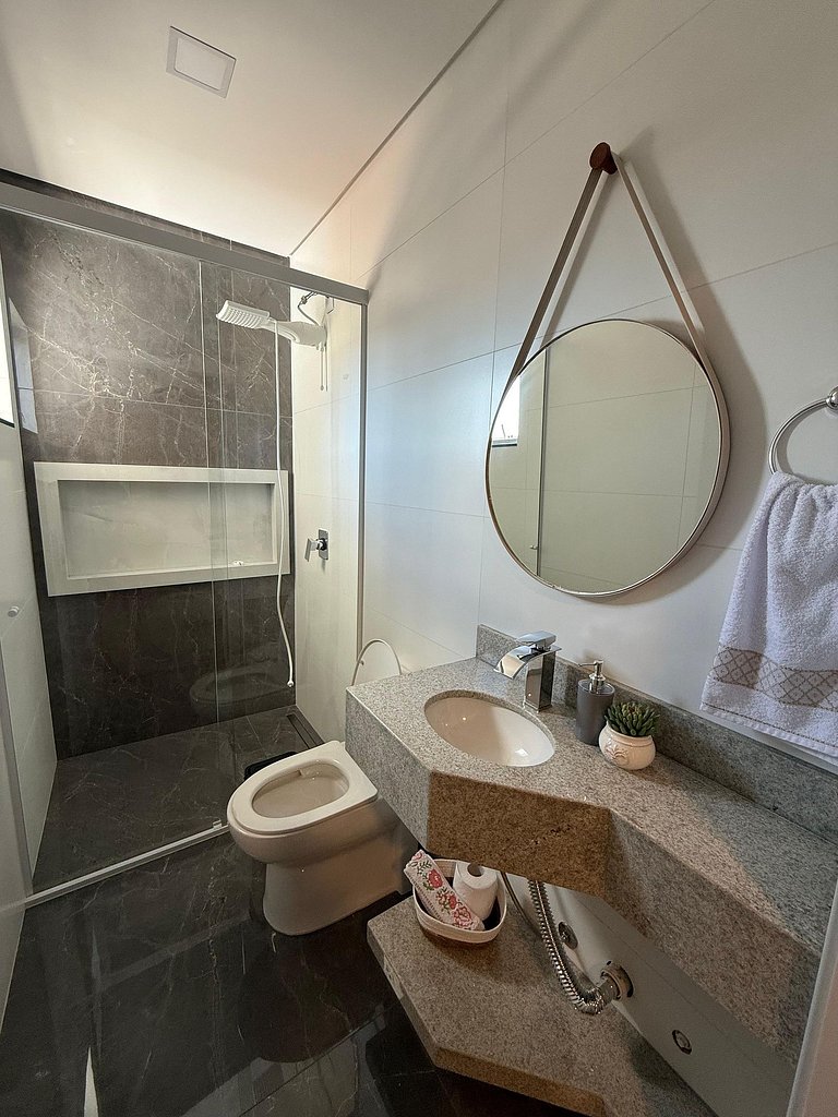 Casa com 3 Suítes, Piscina e tudo novinho