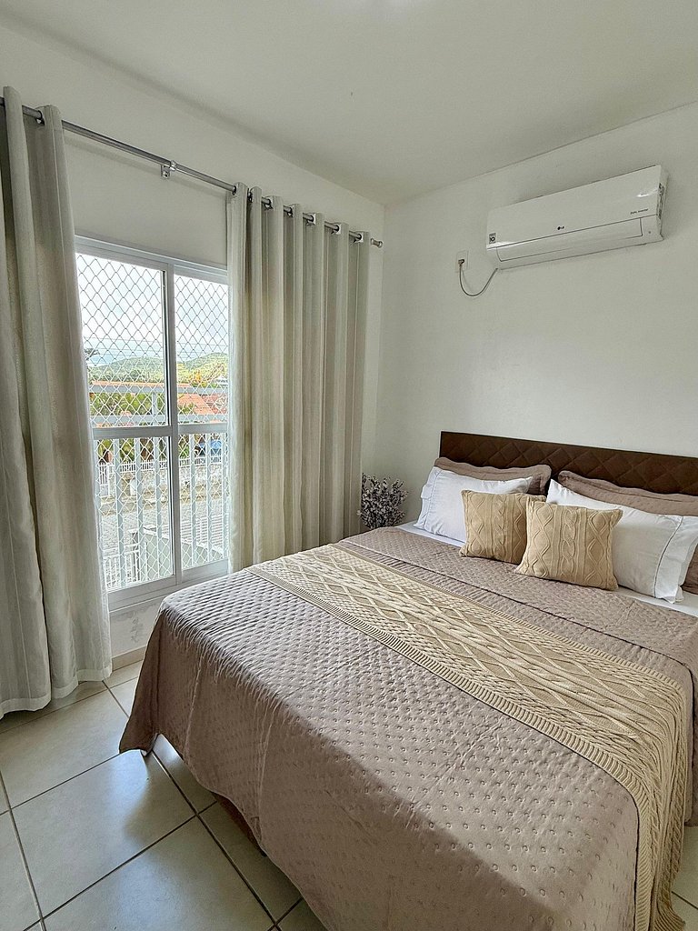 Ap Próximo ao Beto Carrero, da para ir a pé.