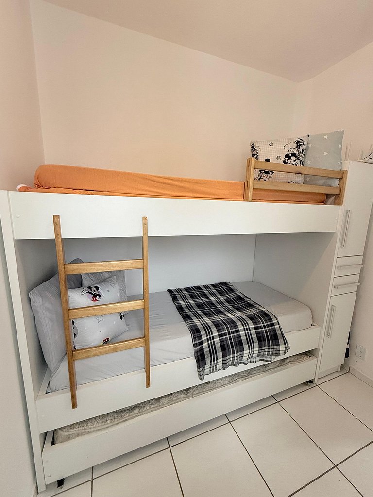 Apto | 150m da Praia | 10 minutos do Beto Carrero