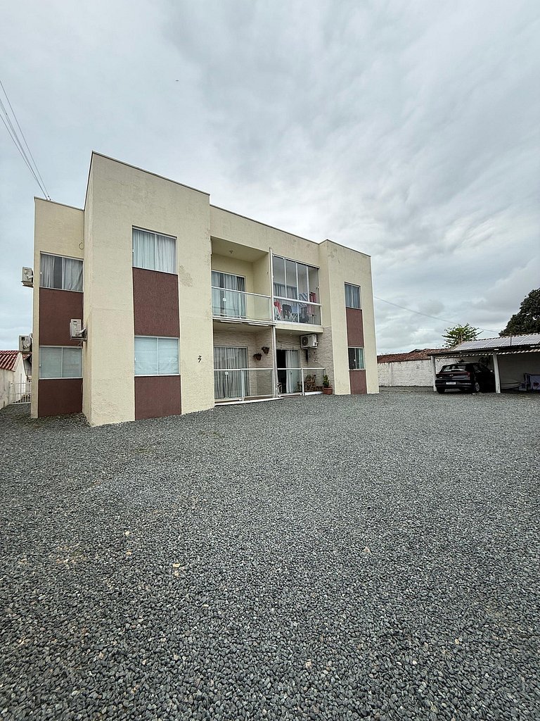 Apto | 150m da Praia | 10 minutos do Beto Carrero