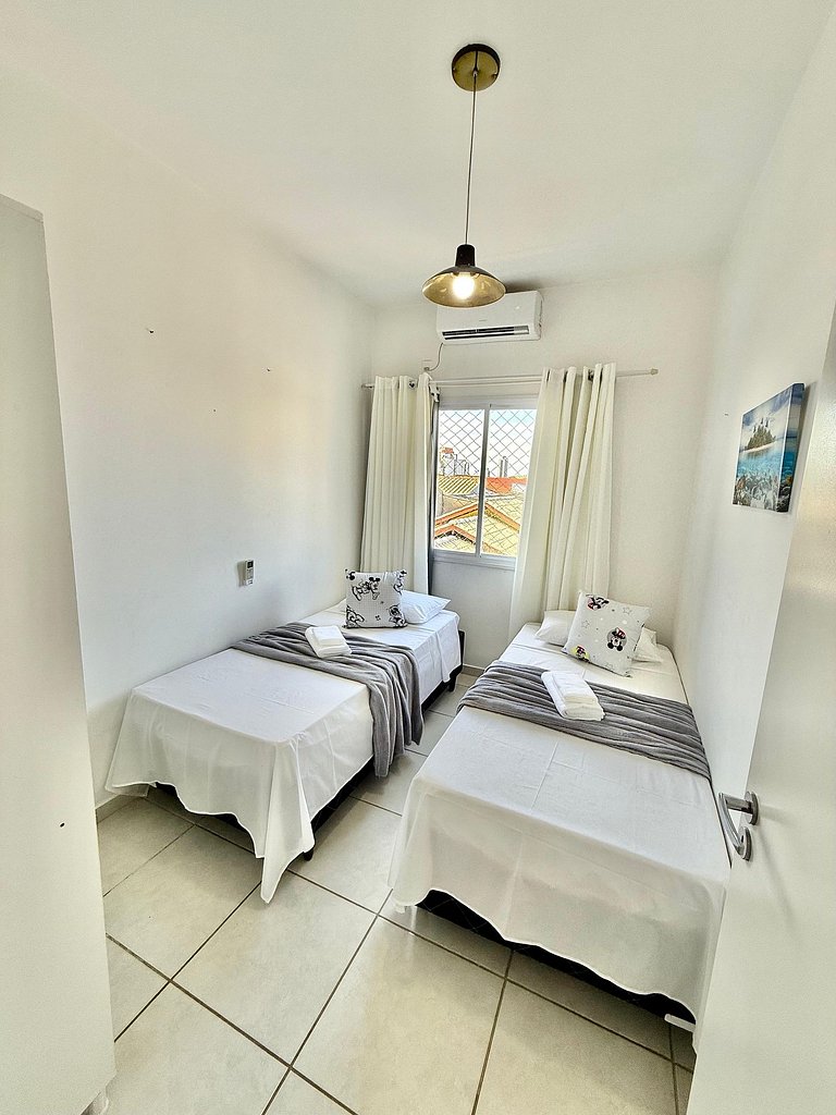 Apartamento seguro, garagem cubierta, cerca del parque