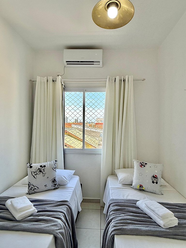 Apartamento seguro, garagem cubierta, cerca del parque