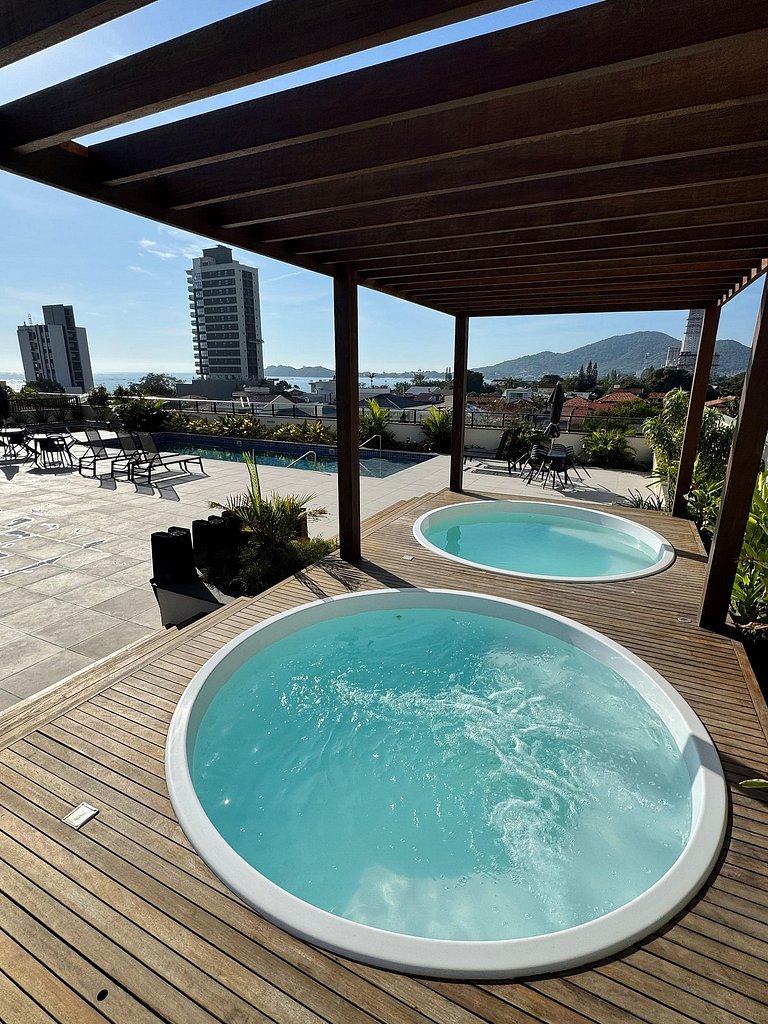 1403 Vista Mar • Piscina & Jacuzzi • SkyLine