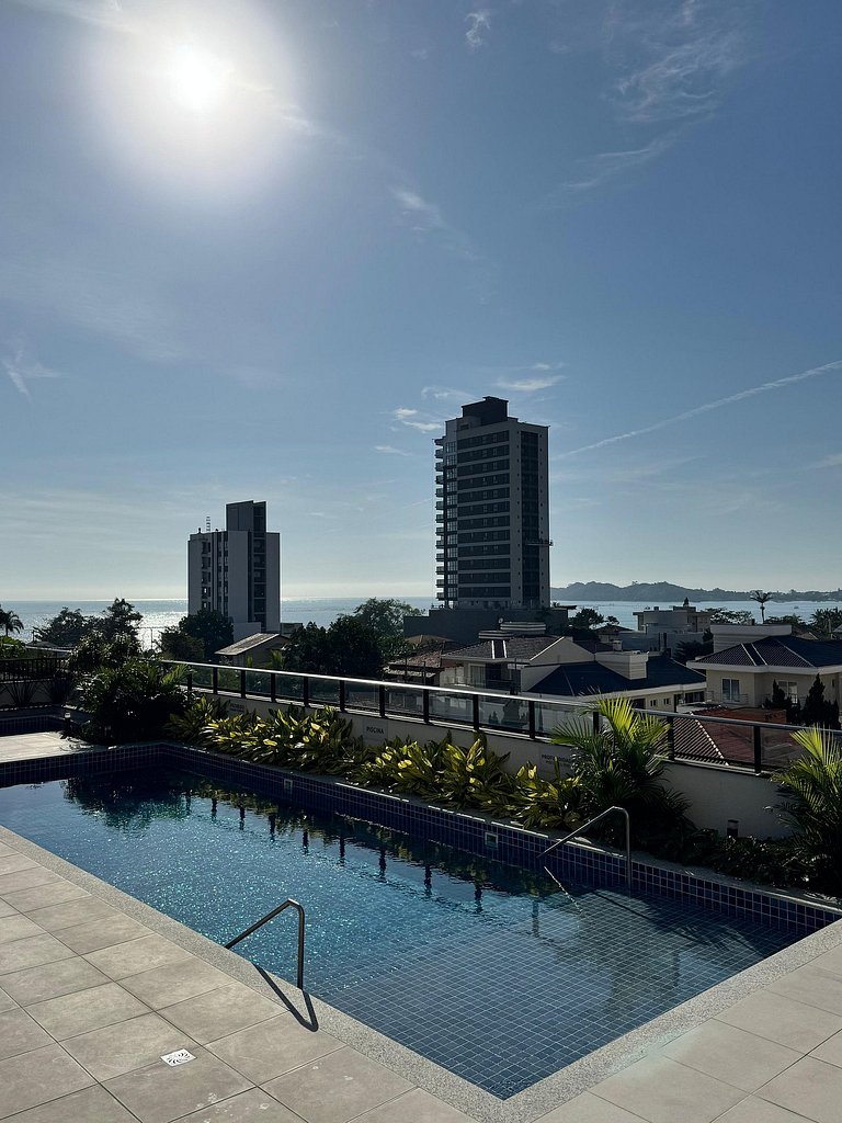 Vista Mar • Piscina & Jacuzzi • Todo Climatizado