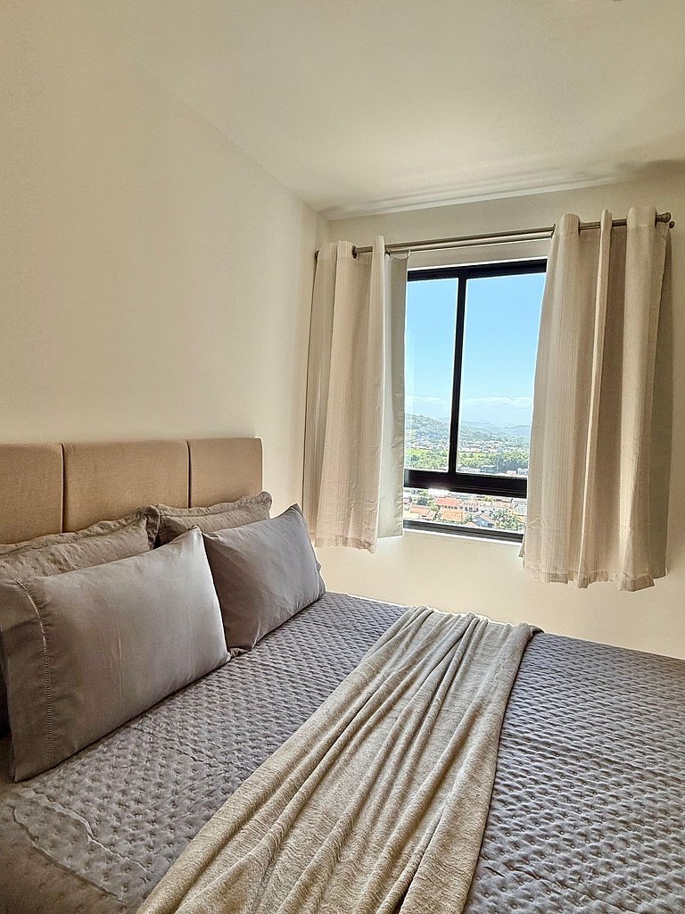 Vista al mar • Piscina y jacuzzi • Completos