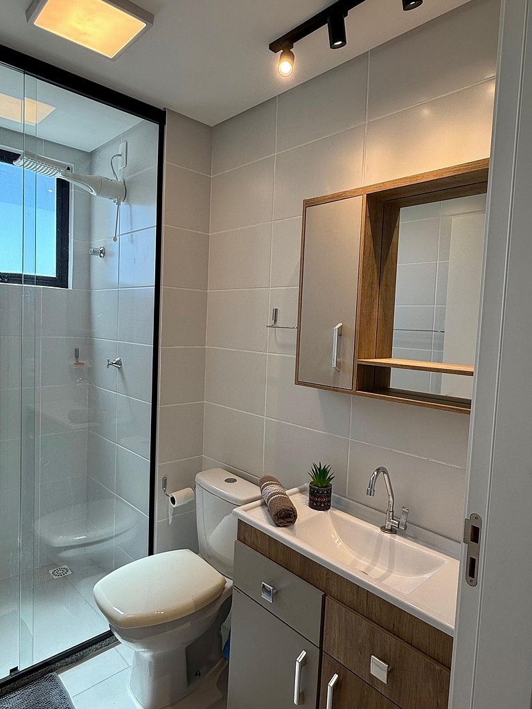 Vista Mar • Piscina & Jacuzzi • Cond. Completo