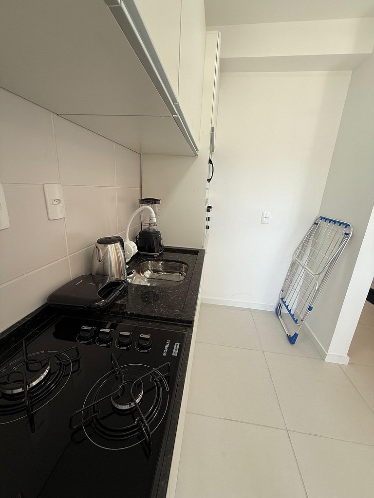 Vista Mar • Piscina & Jacuzzi • Cond. Completo