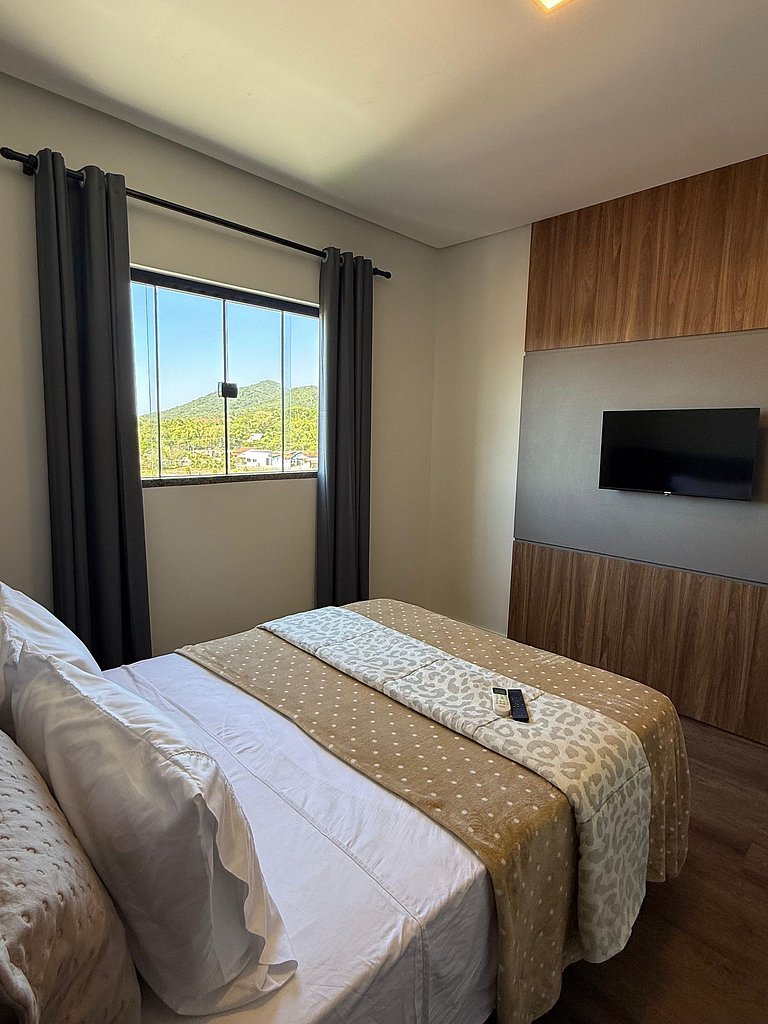 Apto completo próximo ao Parque Beto Carrero World