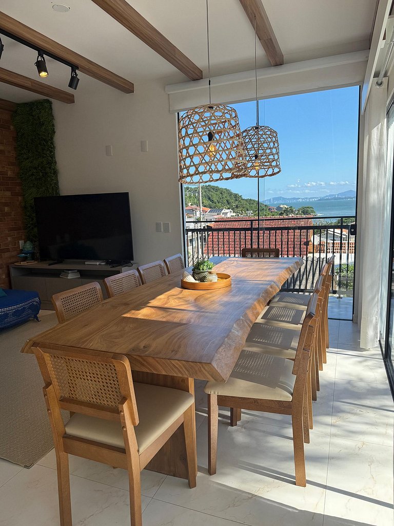 Refuge Corner | Panoramic View | Heated Pool