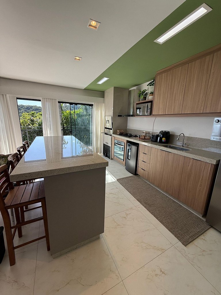 Refuge Corner | Panoramic View | Heated Pool