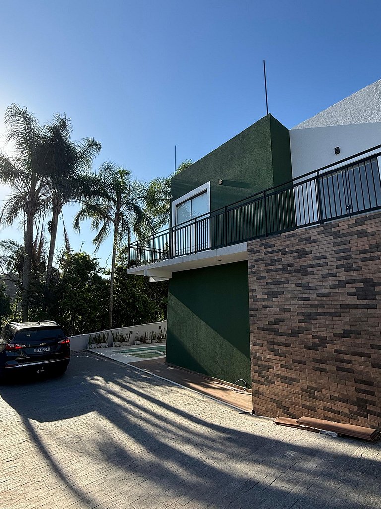 Refuge Corner | Panoramic View | Heated Pool