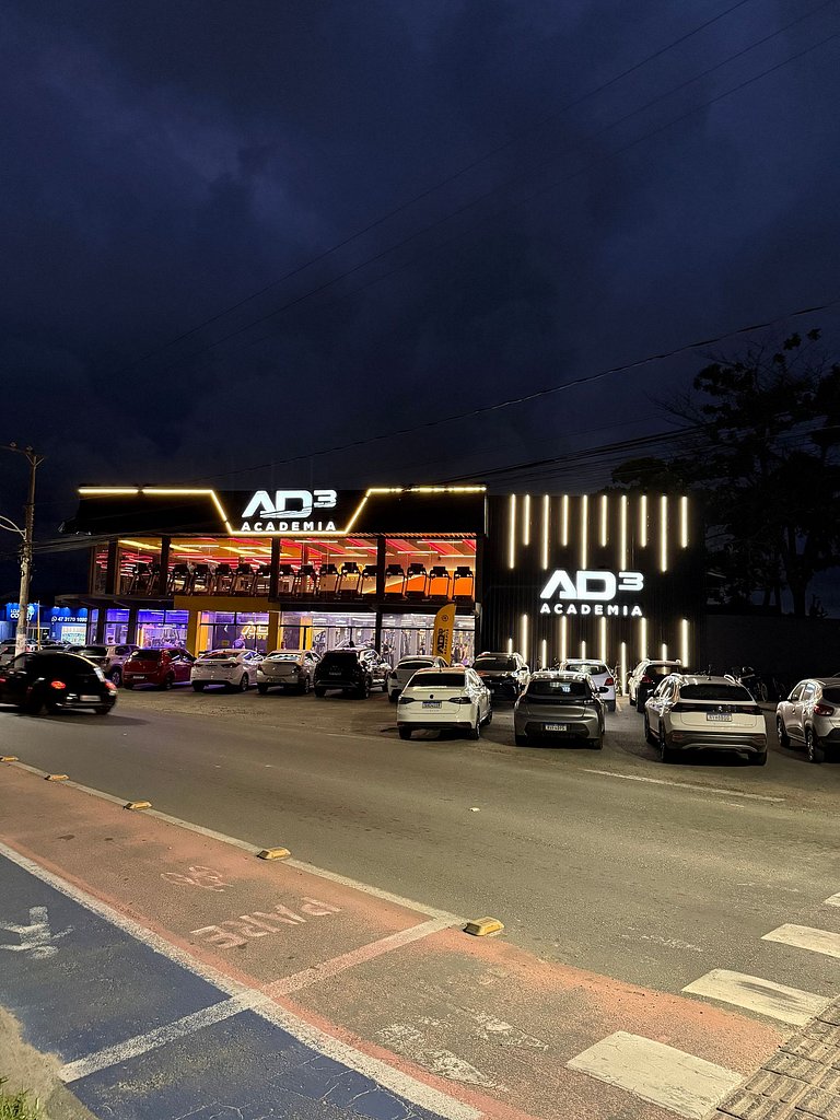 Casa Nova - Moderna | 700m praia | 8 min parque