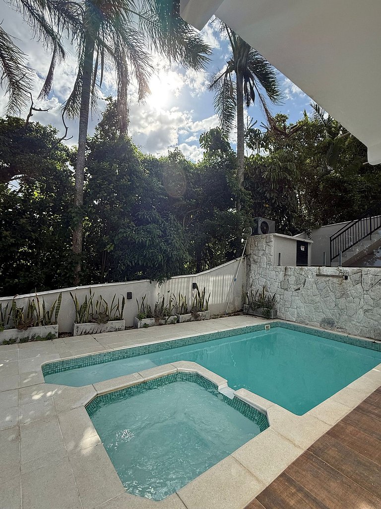 Refuge Corner | Panoramic View | Heated Pool