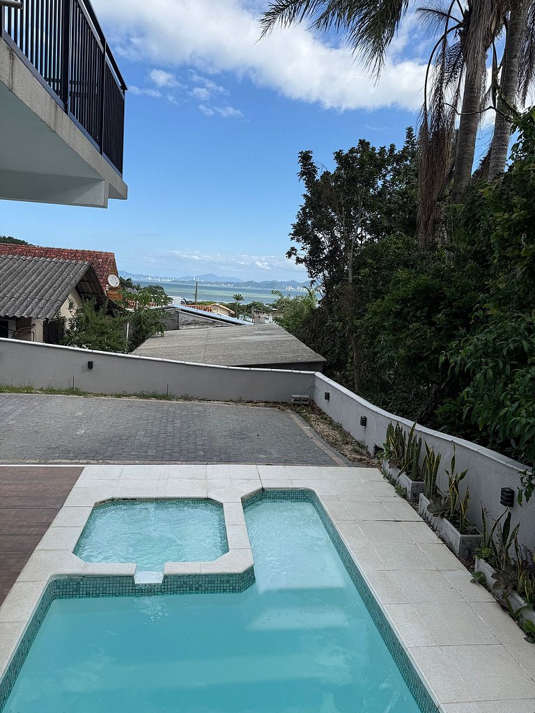 Refuge Corner | Panoramic View | Heated Pool