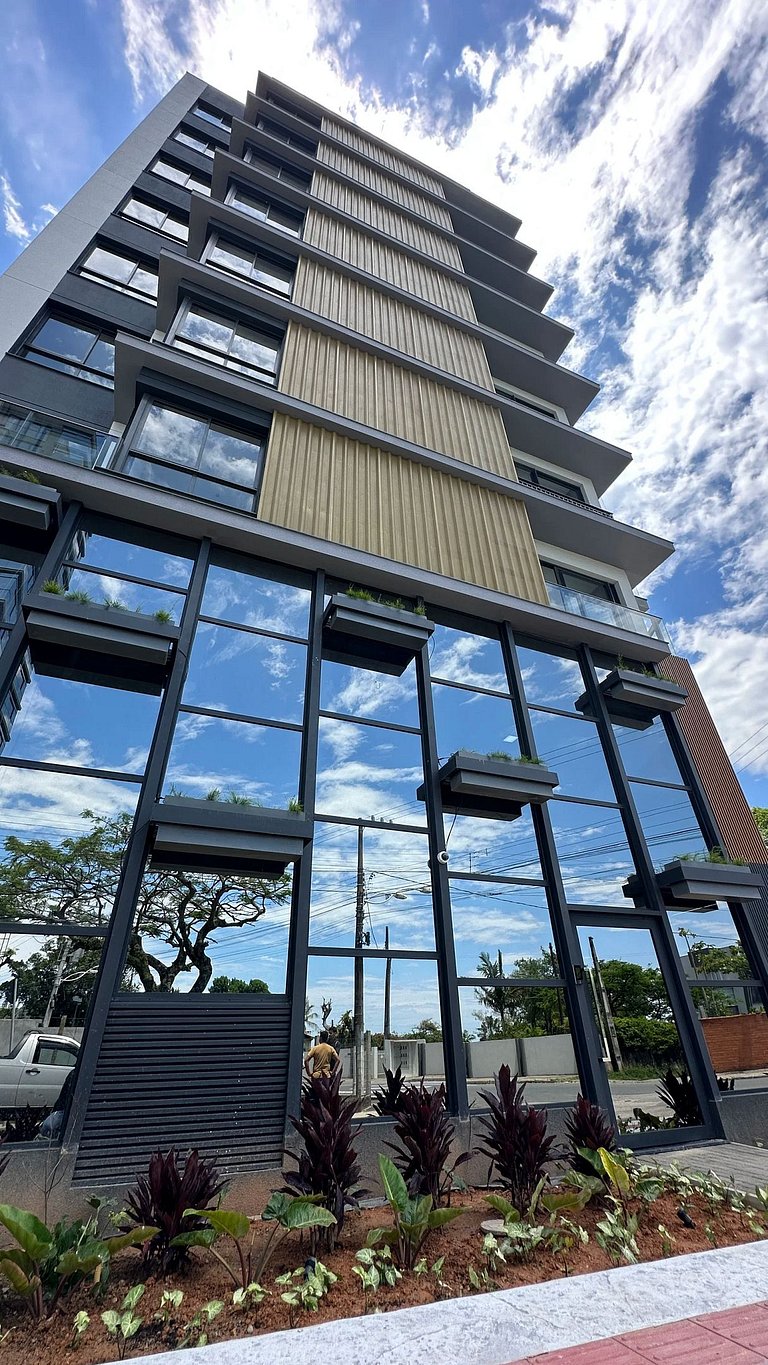 Cobertura a venda Frente Mar
