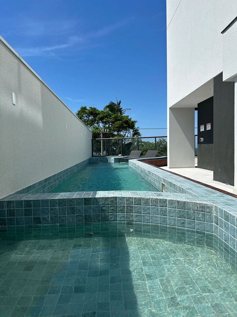 Cobertura a venda Frente Mar