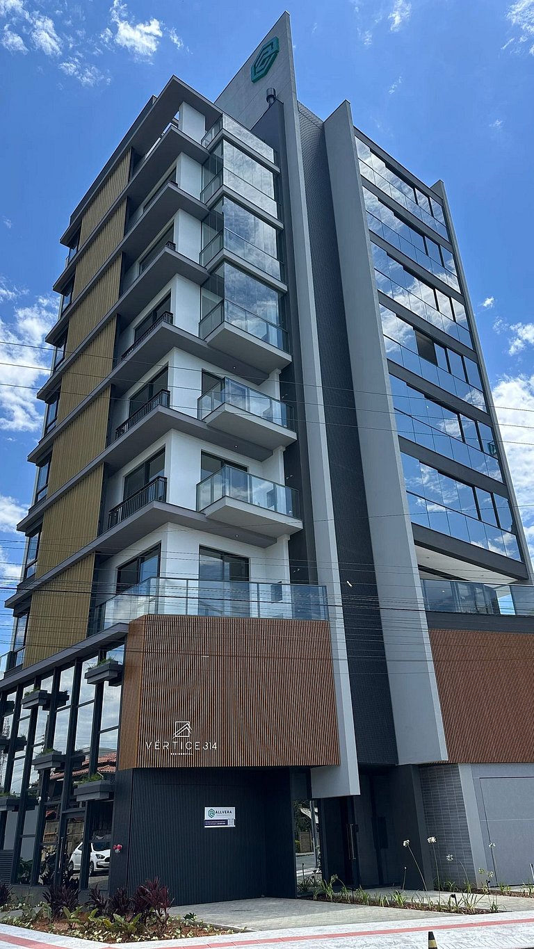 Cobertura a venda Frente Mar