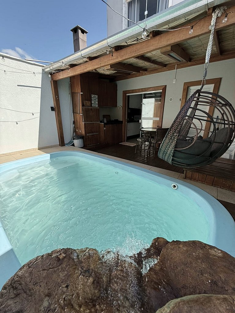 Piscina AQUECIDA próx. a Praia e ao Beto