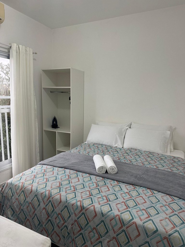 Apartamento seguro, garagem cubierta, cerca del parque